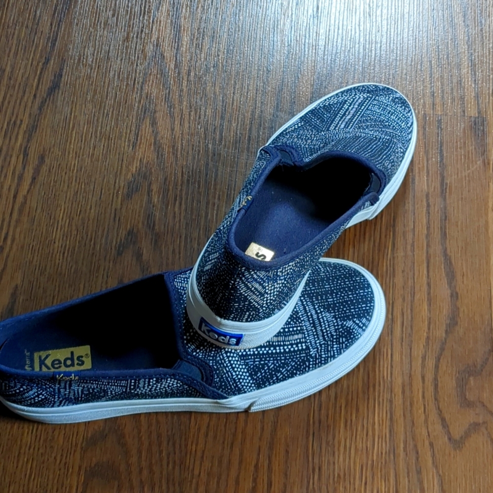 Keds Women's Navy Print Shoes New Size 7